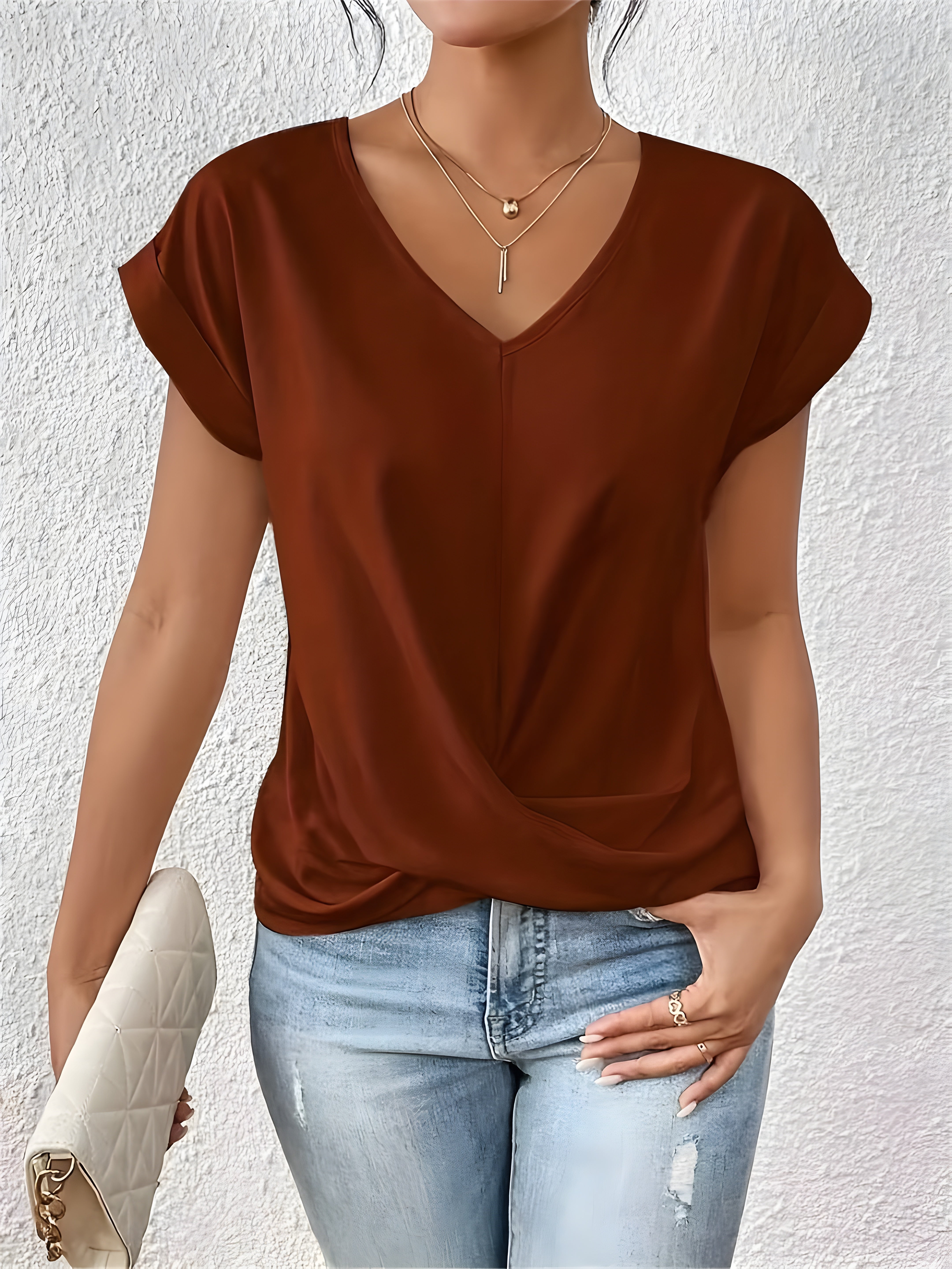 Catherine | Elegant V-neck shirt