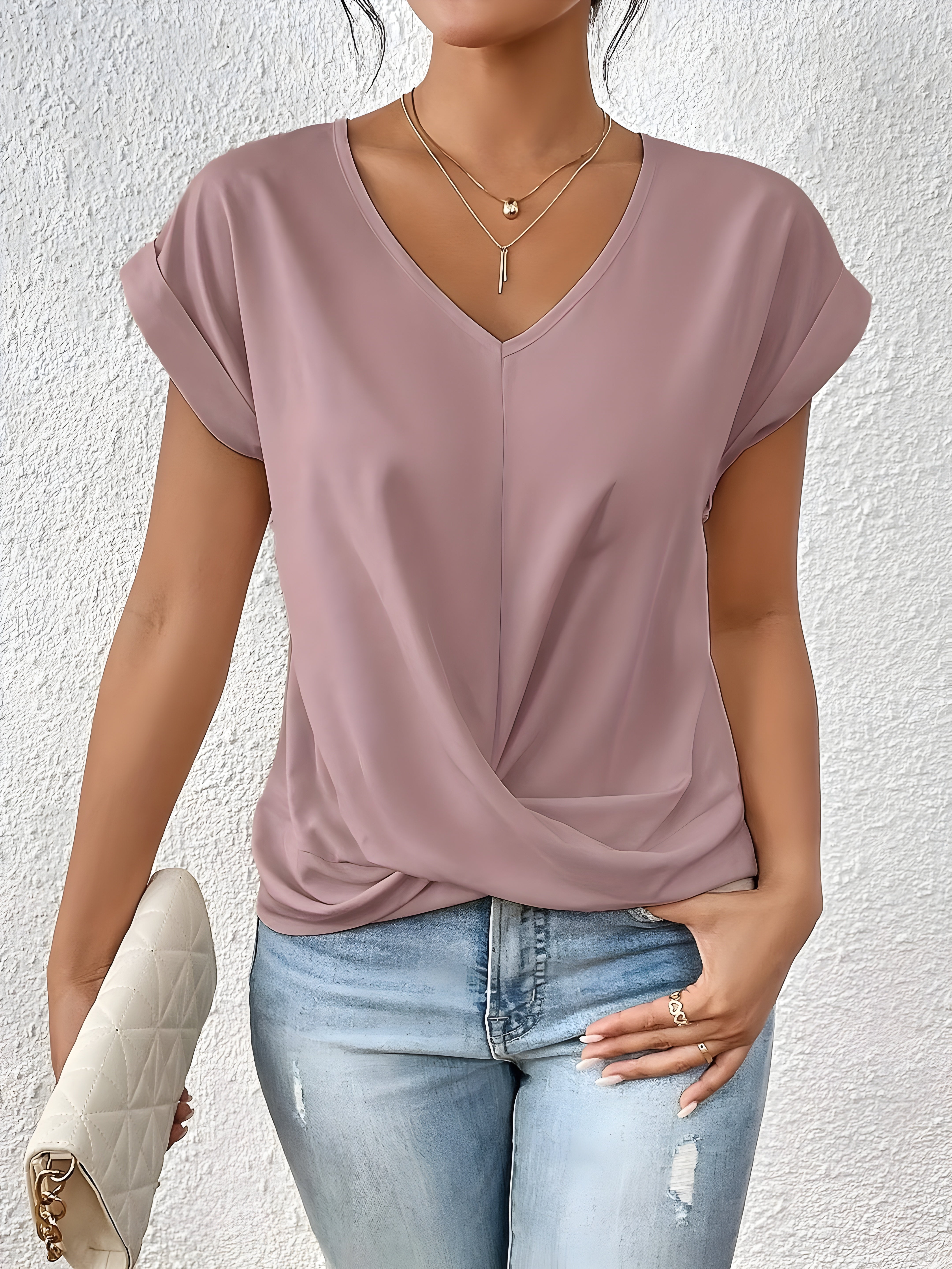 Catherine | Elegant V-neck shirt